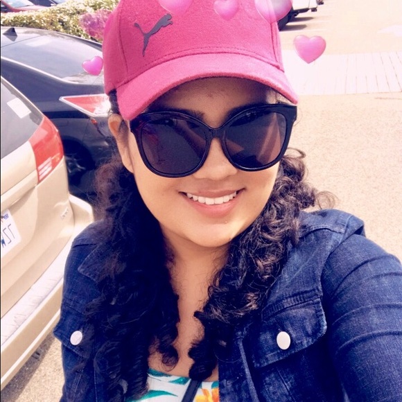 Meet your Posher, Araceli - Picture 1 of 1